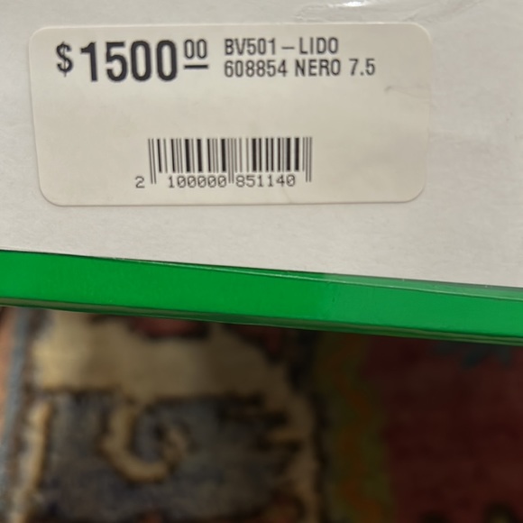 Bottega Veneta lido sandals mail heels black in color - Picture 8 of 8